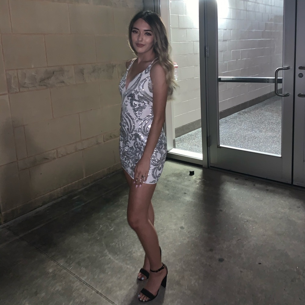 Club dress - Picture 2 of 2